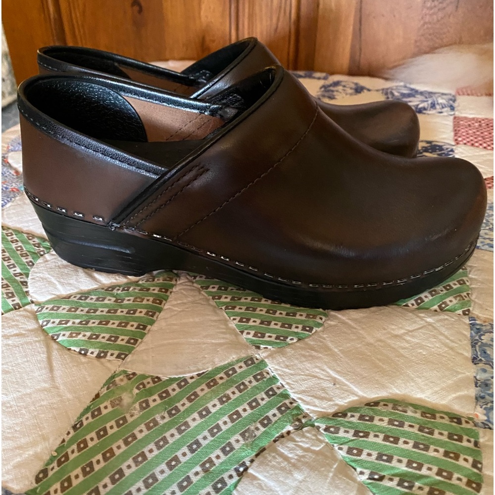 Dansko professional antique brown/black clog
